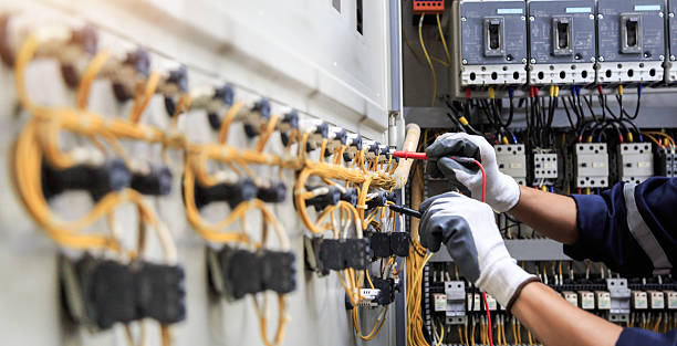 Professional Electrician technician working in Mill Creek, WA